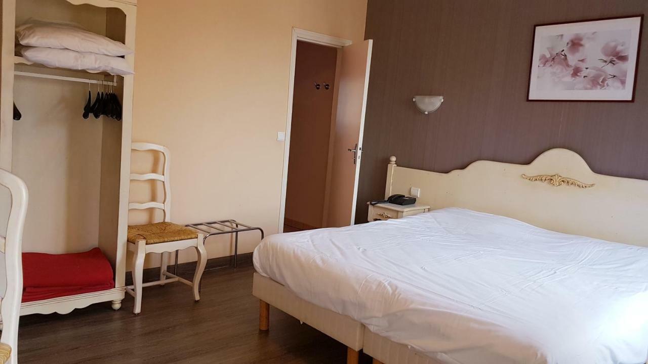 Hotel Au Lion D'Or Nogent-le-Rotrou Exteriör bild