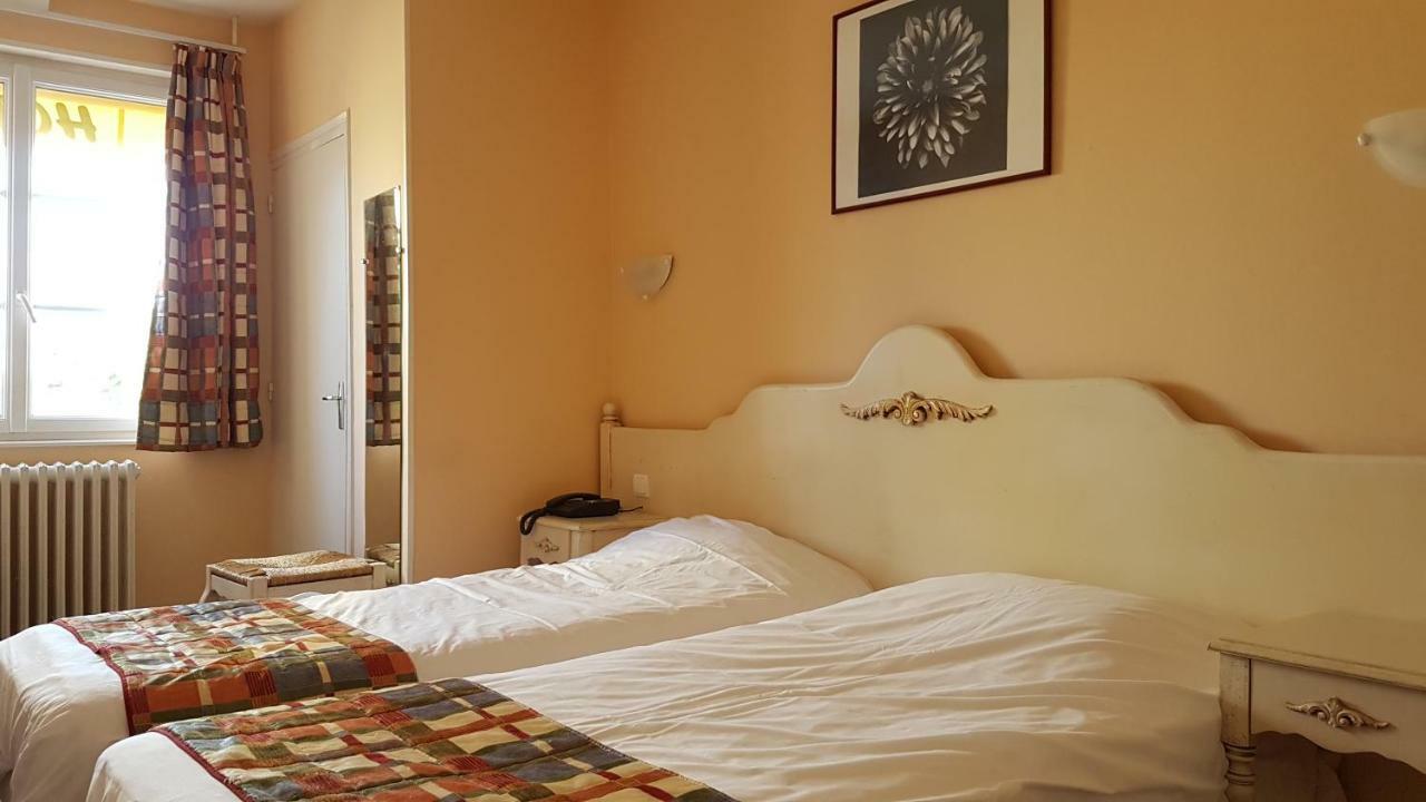 Hotel Au Lion D'Or Nogent-le-Rotrou Rum bild